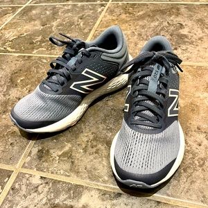 New, new balance sneakers 6.5